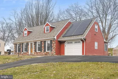 121 Pleasant View Dr, Lititz, PA 17543 photo 7