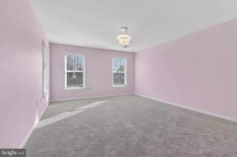 Bedroom - 602 Willow Grn, Lititz, PA 17543 photo 2 of 2
