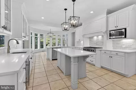 Kitchen - 602 Willow Grn, Lititz, PA 17543 photo 1 of 6