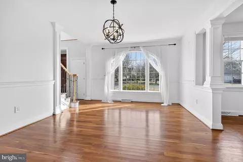 Living - 602 Willow Grn, Lititz, PA 17543 photo 2 of 4
