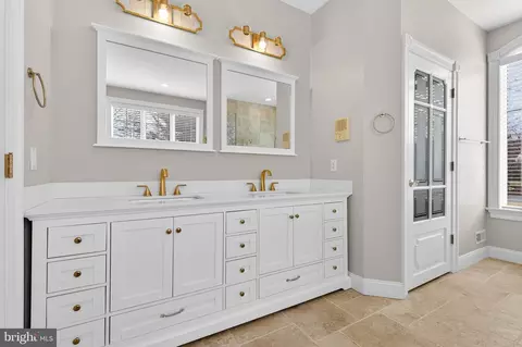 Bath - 602 Willow Grn, Lititz, PA 17543 photo 1 of 3