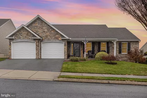 714 Heather Rdg, Manheim, PA 17545