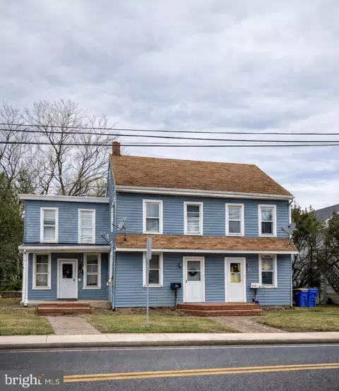 31-33 Manor Ave, Millersville, PA 17551