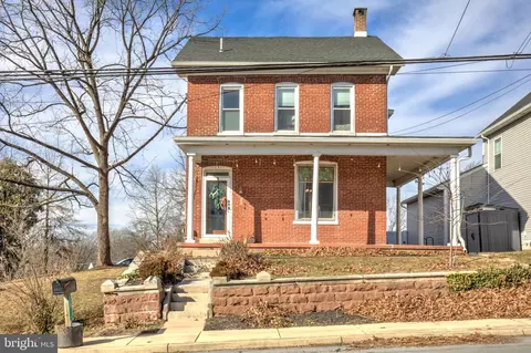 90 N Reamstown Rd, Stevens, PA 17578