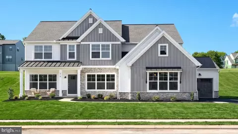Goshawks Road, Denver, PA 17517