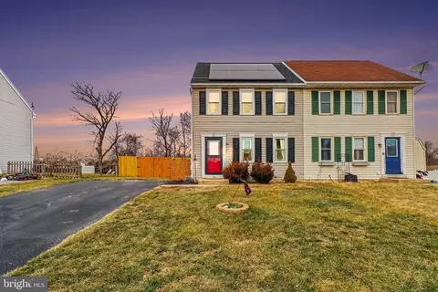 17 Pickford Dr, Lancaster, PA 17603
