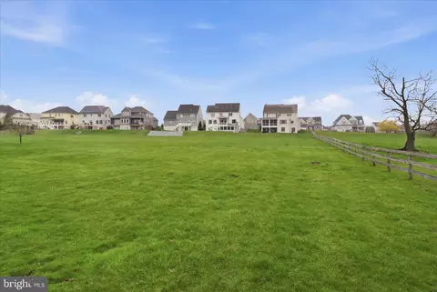 View/Area - 674 Integrity Dr, Lititz, PA 17543 photo 4 of 8