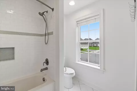 Bath - 674 Integrity Dr, Lititz, PA 17543 photo 5 of 7