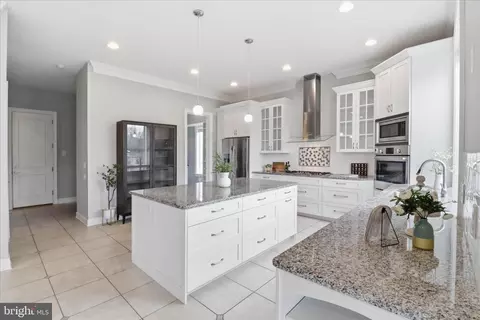Kitchen - 674 Integrity Dr, Lititz, PA 17543 photo 3 of 4