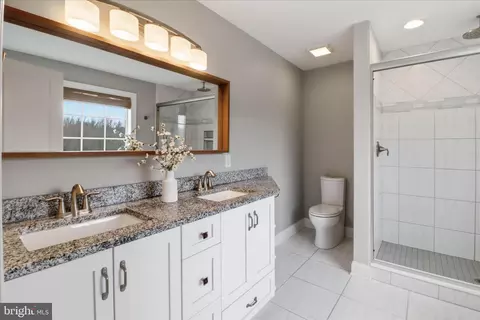 Bath - 674 Integrity Dr, Lititz, PA 17543 photo 1 of 7