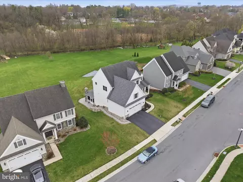 View/Area - 674 Integrity Dr, Lititz, PA 17543 photo 3 of 8