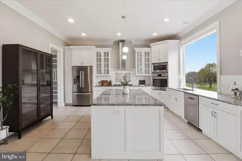 Kitchen - 674 Integrity Dr, Lititz, PA 17543 photo 4 of 4