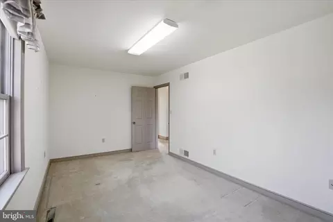 Bedroom - 310 Rumford Rd, Lititz, PA 17543 photo 4 of 9