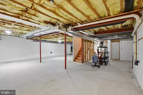 Entry Way - 310 Rumford Rd, Lititz, PA 17543 photo 6 of 8