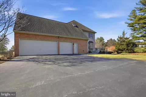 Exterior - 310 Rumford Rd, Lititz, PA 17543 photo 9 of 12