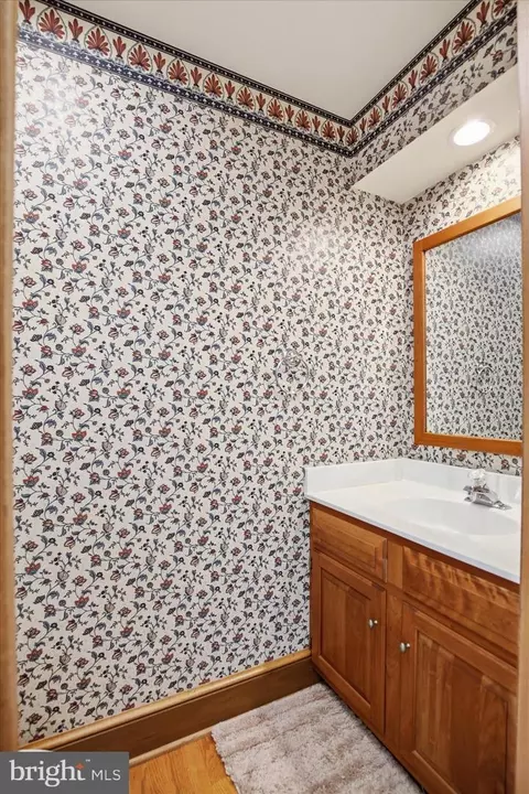 Bath - 310 Rumford Rd, Lititz, PA 17543 photo 4 of 4