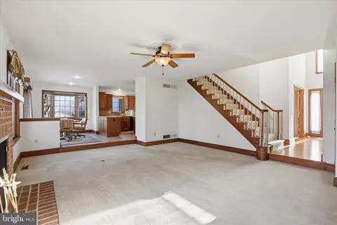 Living - 310 Rumford Rd, Lititz, PA 17543 photo 2 of 4