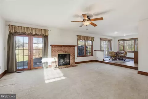 Living - 310 Rumford Rd, Lititz, PA 17543 photo 1 of 4