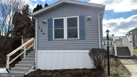 121 Pheasant Ridge Cir, Lancaster, PA 17603