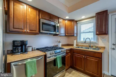 Kitchen - 534 W Marion St, Lititz, PA 17543 photo 2 of 2