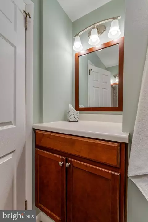 Bath - 534 W Marion St, Lititz, PA 17543 photo 2 of 3