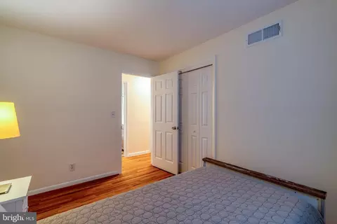Bedroom - 534 W Marion St, Lititz, PA 17543 photo 4 of 4