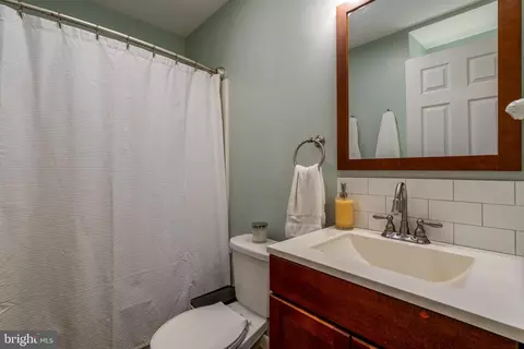 Bath - 534 W Marion St, Lititz, PA 17543 photo 1 of 3