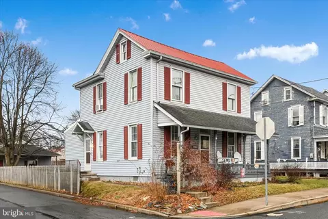 128 S Barbara St, Mount Joy, PA 17552
