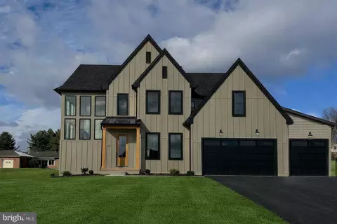 3 Balsam Ln, Lititz, PA 17543