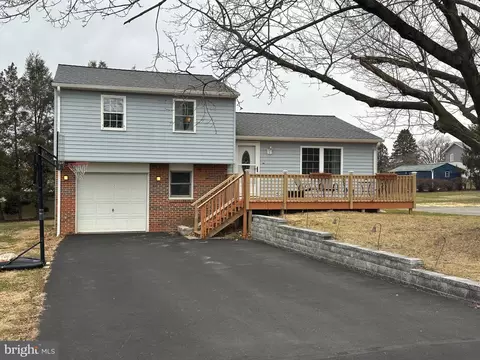 1030 Stellar Dr, Mount Joy, PA 17552