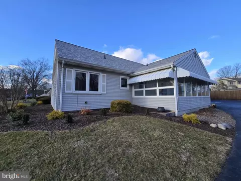 48 Scenic Dr, Denver, PA 17517