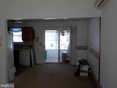 Living - 4 Justin Ct, Lititz, PA 17543 photo 1 of 1