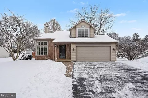 222 E 6th St, Lititz, PA 17543
