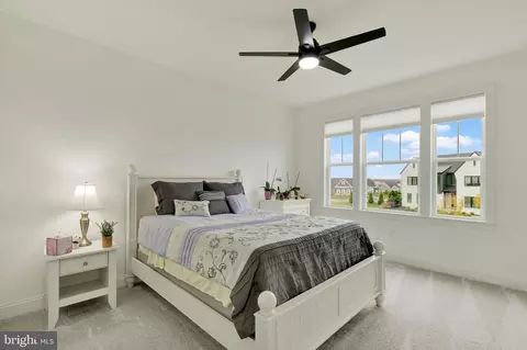 Bedroom - 1033 Lititz Bend Dr, Lititz, PA 17543 photo 5 of 9
