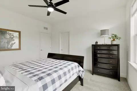 Bedroom - 1033 Lititz Bend Dr, Lititz, PA 17543 photo 4 of 9