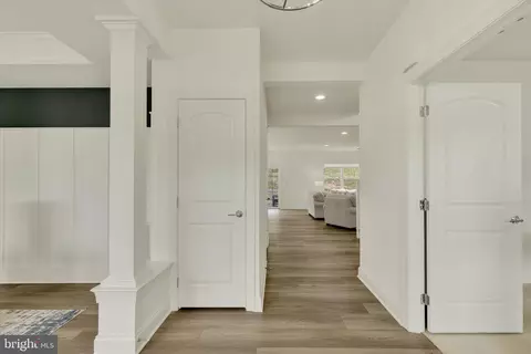 Entry Way - 1033 Lititz Bend Dr, Lititz, PA 17543 photo 2 of 10