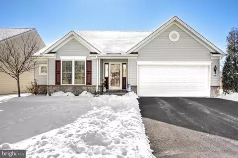 79 Pleasant Rd, Gordonville, PA 17529