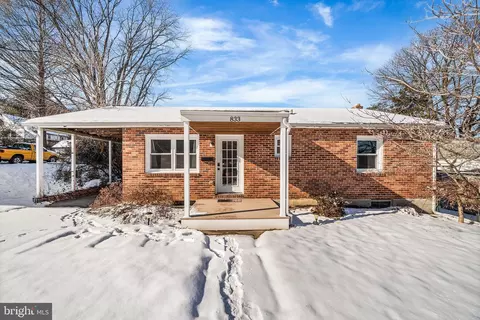 833 Wabank St, Lancaster, PA 17603