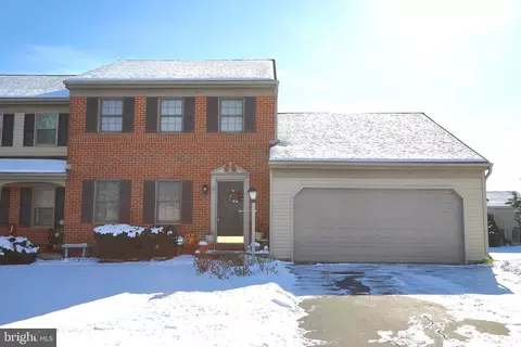 11 Duffield Dr, Lititz, PA 17543