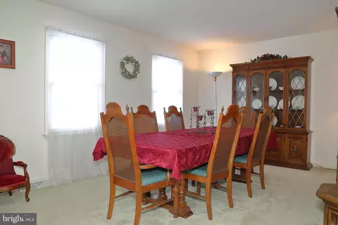 Dining - 11 Duffield Dr, Lititz, PA 17543 photo 2 of 4