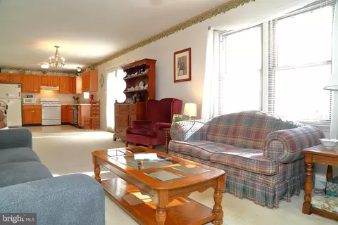 Living - 11 Duffield Dr, Lititz, PA 17543 photo 3 of 3