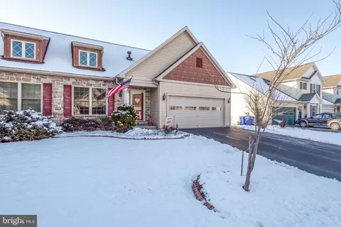5123 Summerfield Dr, Mount Joy, PA 17552