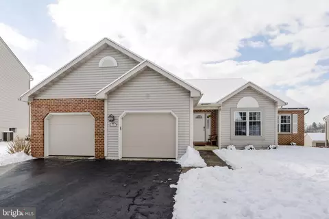 224 Willow Dr, Denver, PA 17517