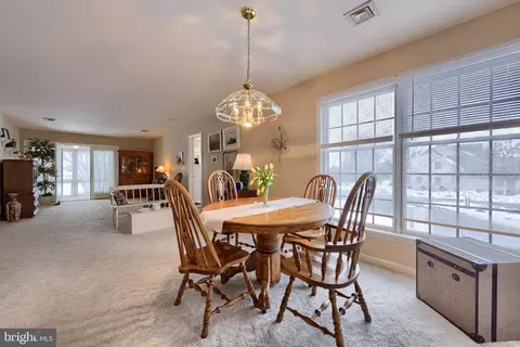 Dining - 3 Amberley Way, Lititz, PA 17543 photo 4 of 6
