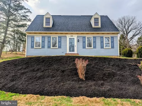 520 Pitney Rd, Columbia, PA 17512