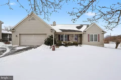 1387 Sheep Hill Rd, East Earl, PA 17519