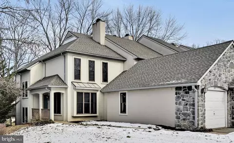 316 Windgate Ct, Millersville, PA 17551