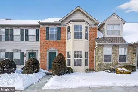 1236 Cobblestone Ln, Lancaster, PA 17601