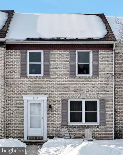6547 Hollow Dr, East Petersburg, PA 17520