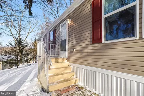 404 Dogwood Ln, New Providence, PA 17560
